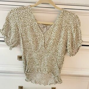 Green floral top size small